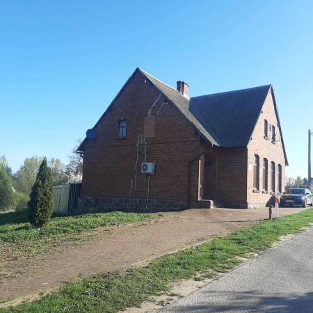 Budynek dawnej szkoły w Kamionku